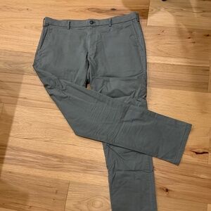 Uniqlo Khaki Green Cotton Pants